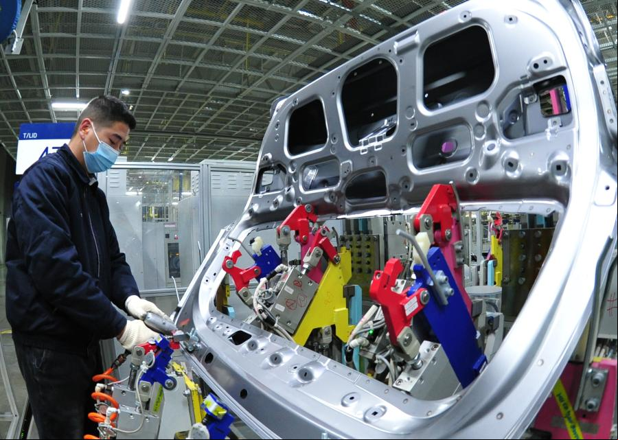 Sube 24,5 % producción industrial de China en primer trimestre